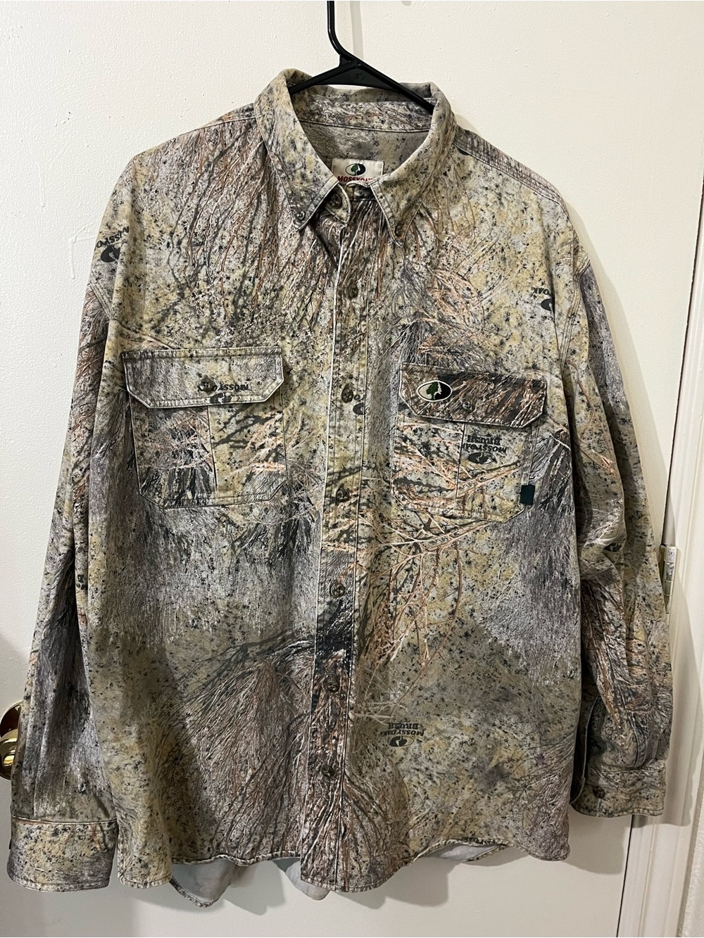 Mossy Oak Men's Camo Button-Front Shirt Jacket in Brown & Tan